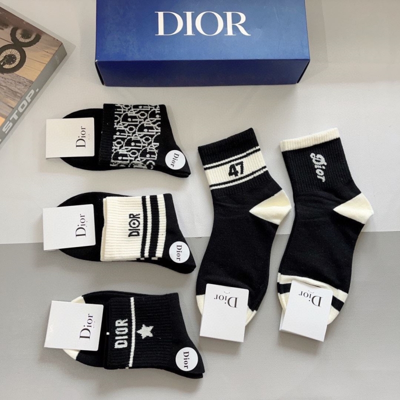 DIOR